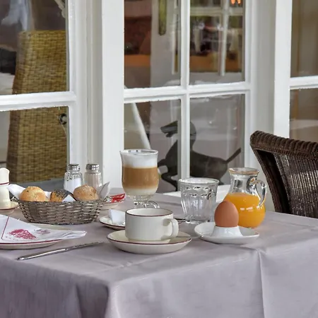 Pavillon Du Zoute Hotel 4*